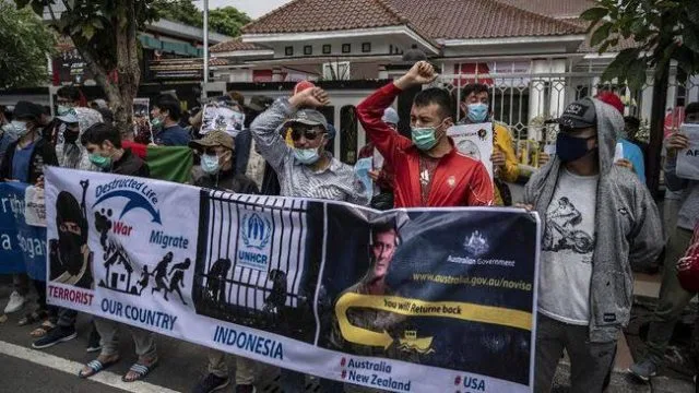 Ratusan Pengungsi Afghanistan
