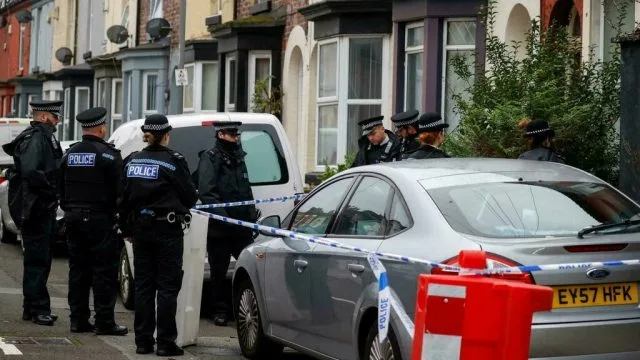 Keadaan ketika polisi menangkap salah satu terduga pelaku-France24