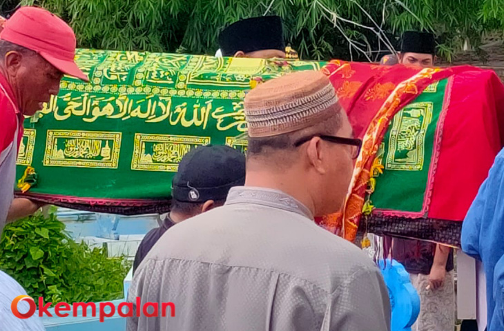 Pemakaman Imam S Arifin 