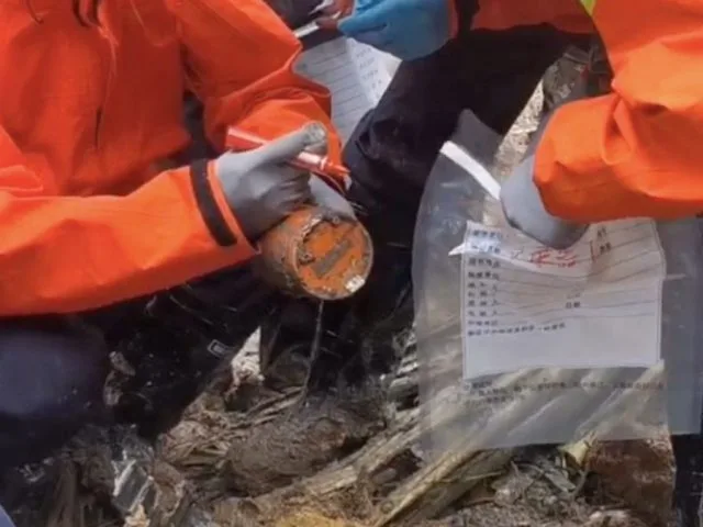 Salah satu Kotak Hitam pesawat tersebut-VOI.ID