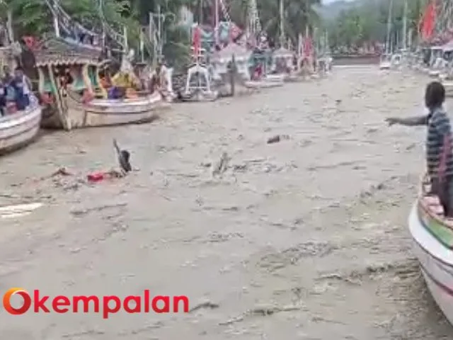 Nelayan Terseret Banjir