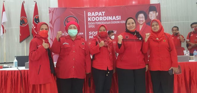 
					PDI Perjuangan Kota Surabaya menyampaikan selamat memperingati dan mengkhidmati Hari Kartini terutama bagi kaum perempuan, yang diperingati setiap 21 April.
