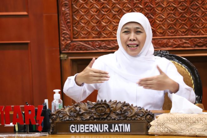 
					Gubernur Jawa Timur Khofifah Indar Parawansa menyambut baik kebijakan pelonggaran masker yang resmi dikeluarkan oleh Presiden RI Joko Widodo, Selasa (17/5). Kebijakan tersebut diterbitkan seiring dengan melandainya kasus Covid-19 di seluruh Nusantara.