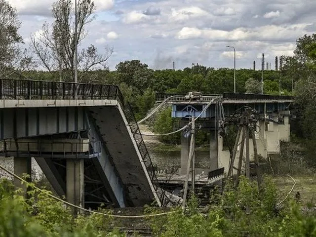 Jembatan di Severodonetsk-Kompas