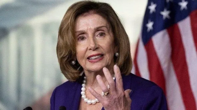 Nancy Pelosi-Tribun
