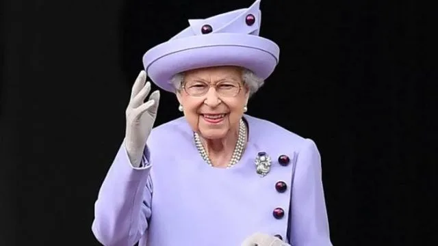 Ratu Elizabeth II
