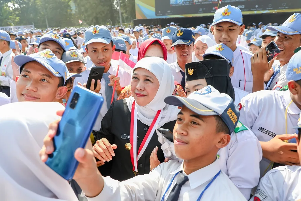 Siapkan Program ‘Ramadhan Produktif’ Selama Libur Sekolah, Gubernur Khofifah Ajak Murid Jatim Aktif Belajar dan Beribadah