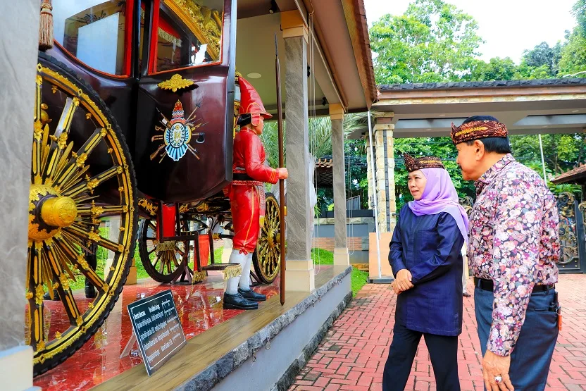 Kunjungi Kraton Majapahit Jakarta, Khofifah Sebut Gagasan Luar Biasa Bangkitkan Semangat Wujudkan Gerbang Baru Nusantara