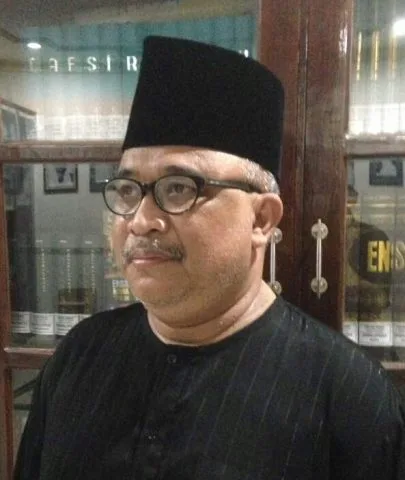 KH. Syaiful Ulum Nawawi.