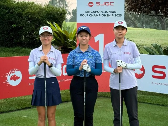 Calista Allegra Dewantara (tengah) bersama golfer pairing-nya. (Foto: Pribadi)