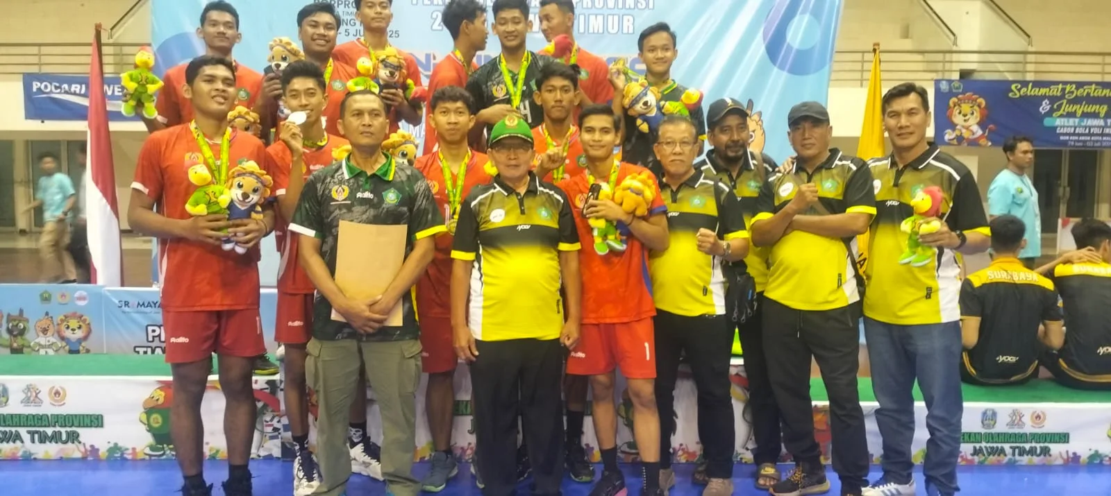 Sidoarjo dan Gresik Raih Emas Voli Indoor Porprov IX/2025