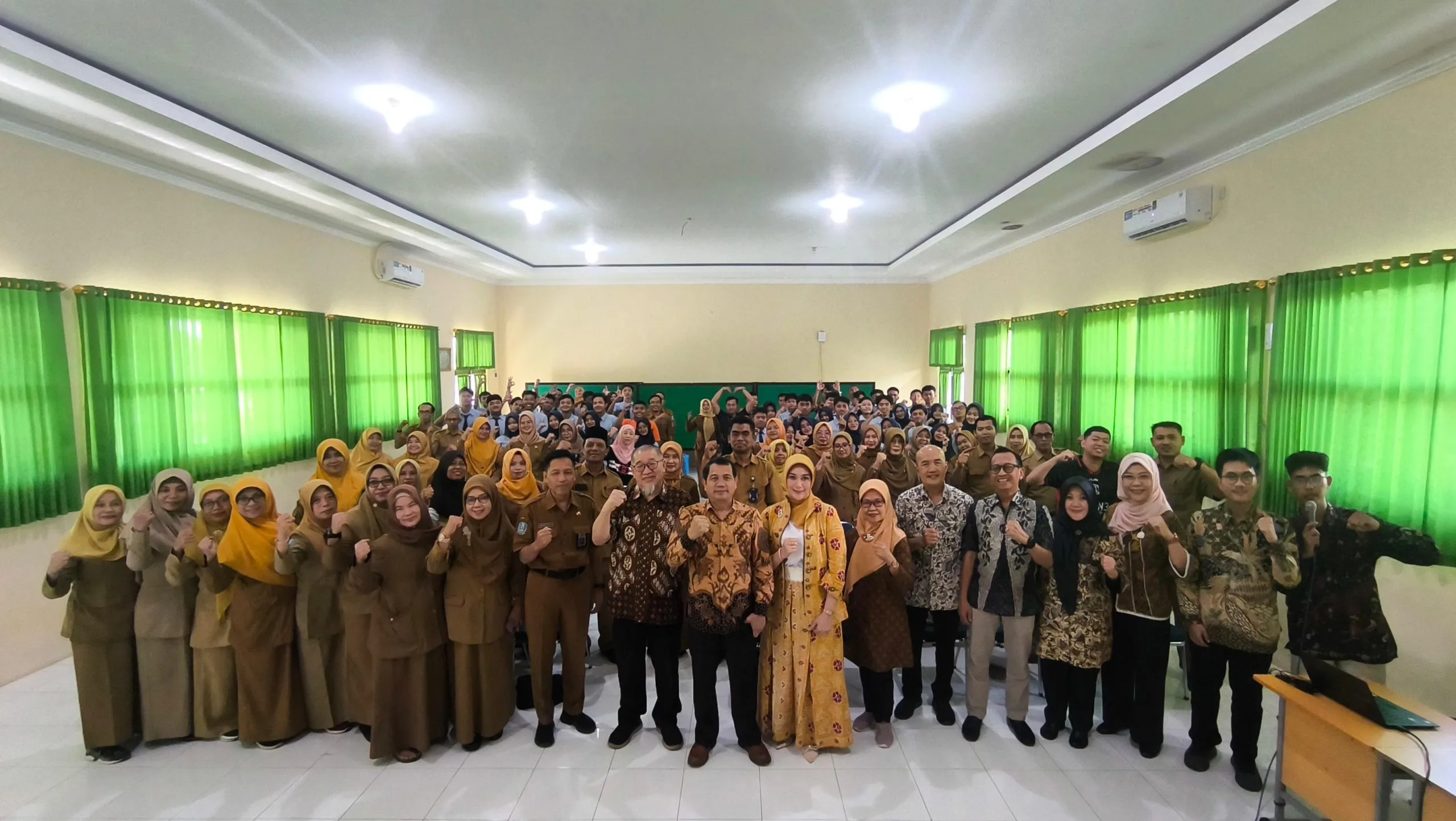 Adakan Pengabdian Masyarakat di Ponorogo, Departemen Sosiologi FISIP UNAIR Angkat Isu Penanganan Kekerasan Verbal di Sekolah