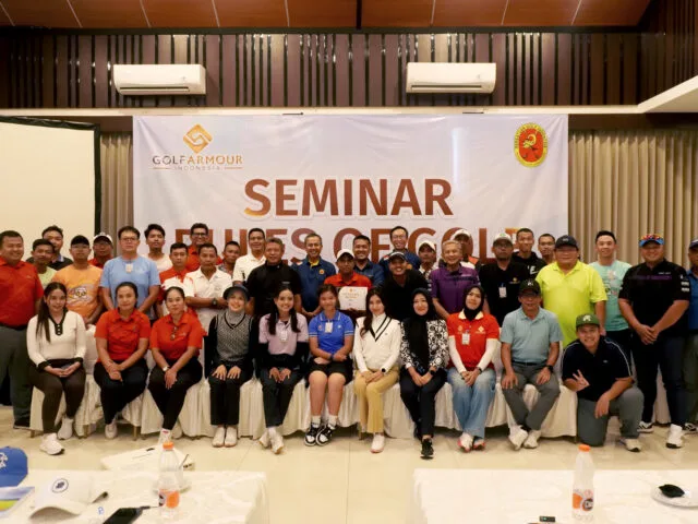 Peserta seminar "Rules of Golf" berfoto bersama di sela-sela seminar. (Foto: Golf Armour Indonesia)