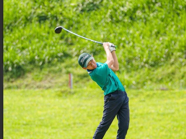 Jevan Lucius Ludy melakukan pukulan dalam Pekan Olahraga Provinsi (Porprov) IX Jatim 2025. (Foto: Dok Pribadi)
