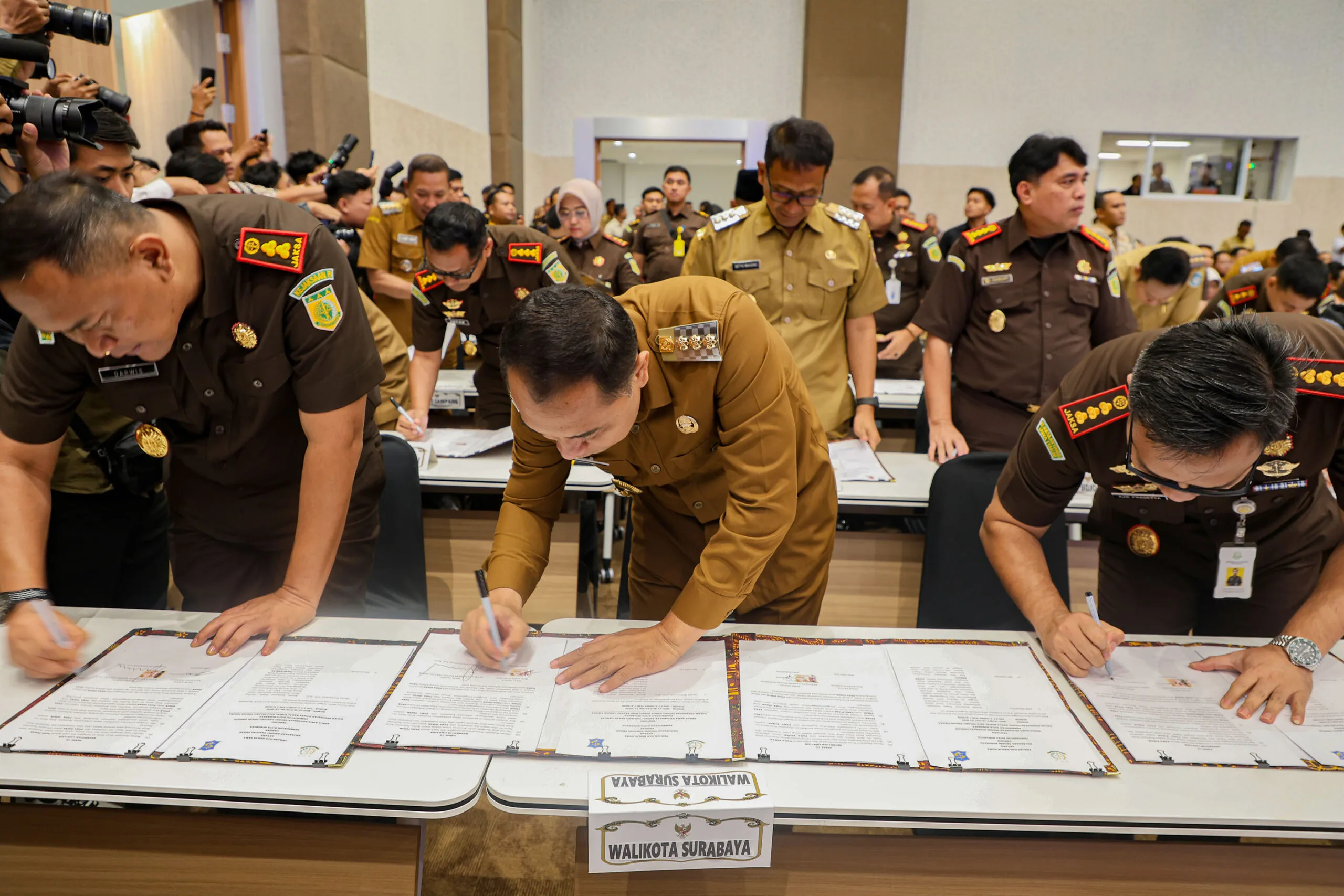 Teken PKS dengan Kejaksaan, Pemkot Surabaya Terapkan Pidana Sanksi Sosial Mulai 2026