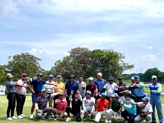 Ketua DPW ISAA Jatim Syahda Sahifah yang merayakan ulang tahun ke-40 dengan bermain golf. (Foto: Istimewa)