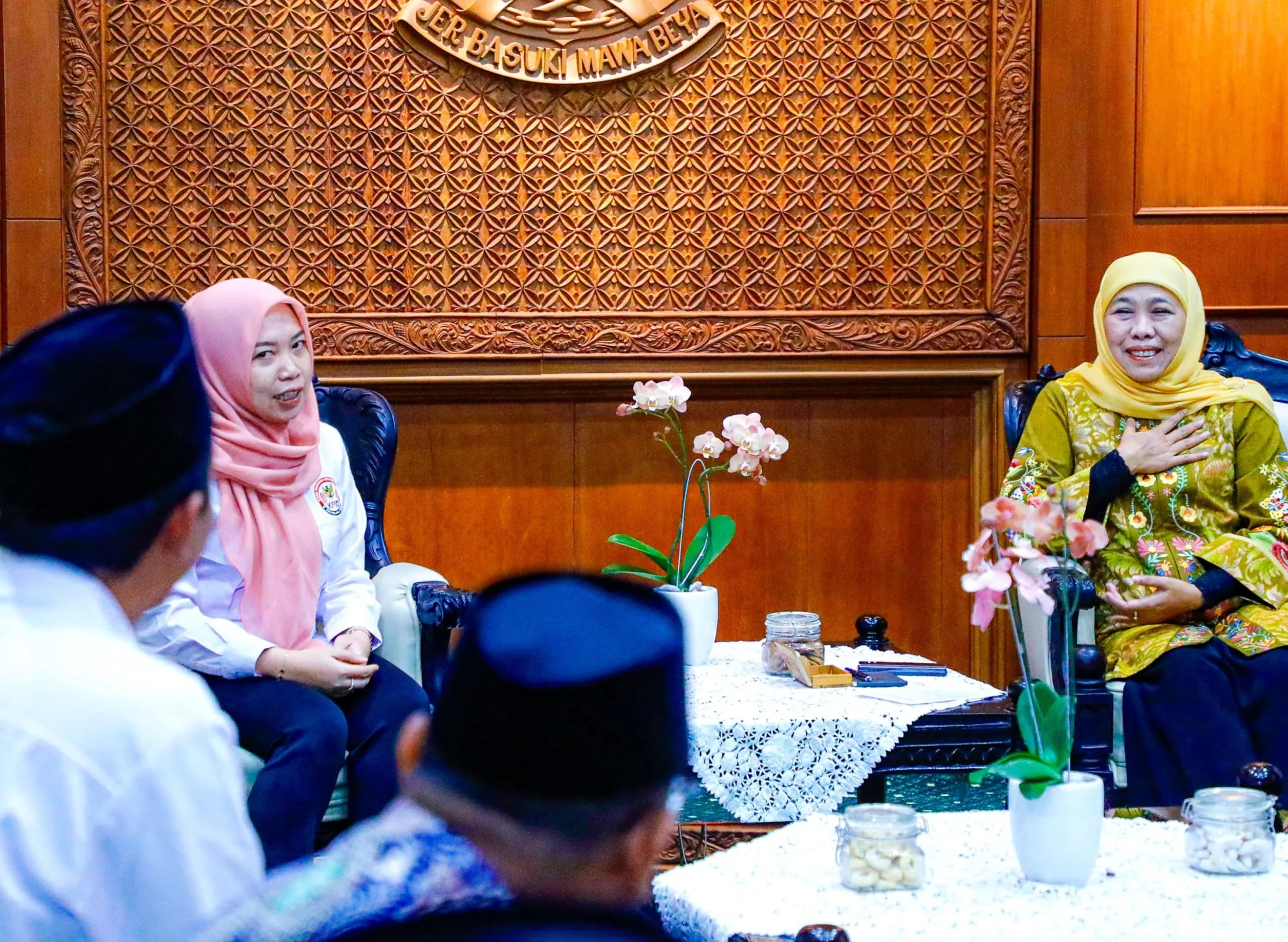 Khofifah Ajak KPID Jatim Sukseskan Kick Off Piala Dunia 2026