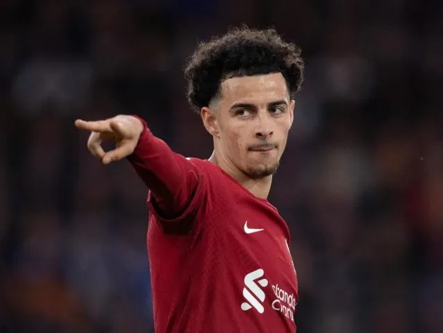 Curtis Jones, yang bisa jadi opsi bek kanan Liverpool FC saat melawan Sunderland AFC, Kamis dini hari WIB (12/2). (Foto: Sky Sports)