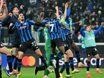 Pemain Atalanta BC yang merayakan suksesnya mengalahkan Borussia Dortmund 4-1 dalam second leg playoff knockout Liga Champions, Kamis dini hari WIB (26/2). (Foto: ESPN)