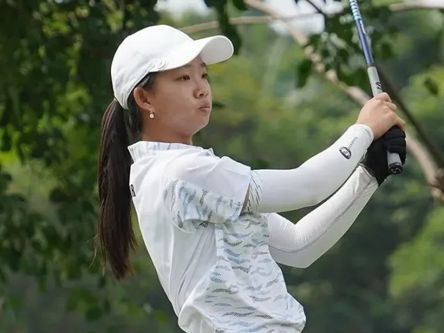 Jennifer Quinn Effendi saat memukul dalam Kejurnas Golf Amatir 2026. (Foto: PB PGI)