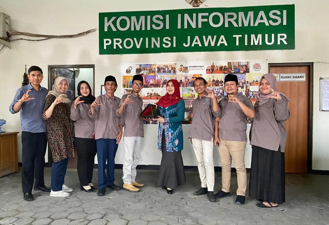 Kunjungi KI Jatim, Senator Ning Lia Dorong Penguatan Transparansi Publik