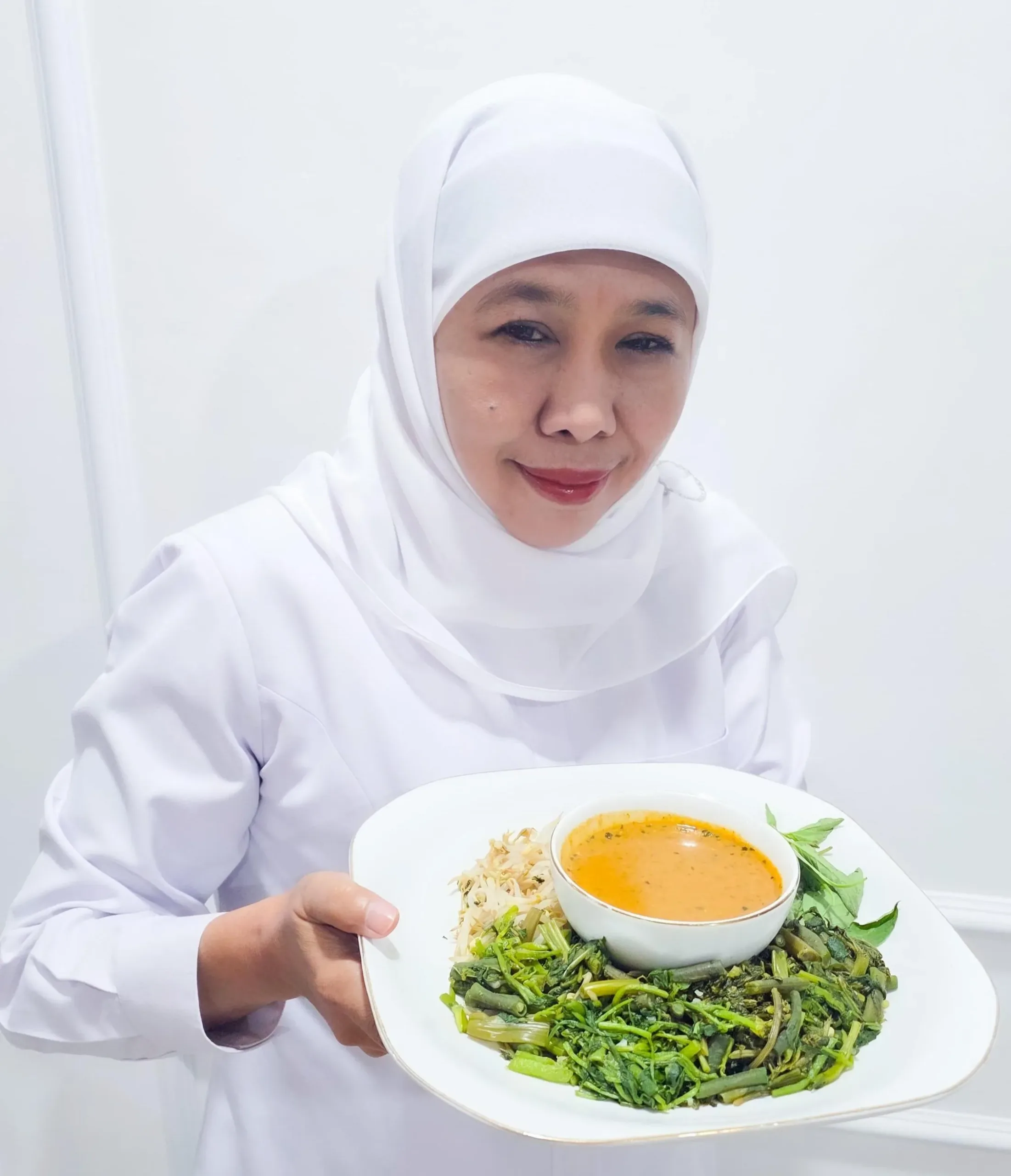 Pecel Khas Jatim Tembus 7 Besar Salad Terbaik Dunia Versi TasteAtlas, Ini Komentar Khofifah