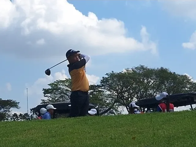 Pegolf Kenneth Henson Sutianto yang memenangi IJG Premier League 5. (Foto: Istimewa)